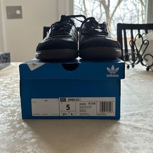 Adidas youth black sambas